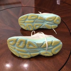 W Bondi8 gently used never worn outside